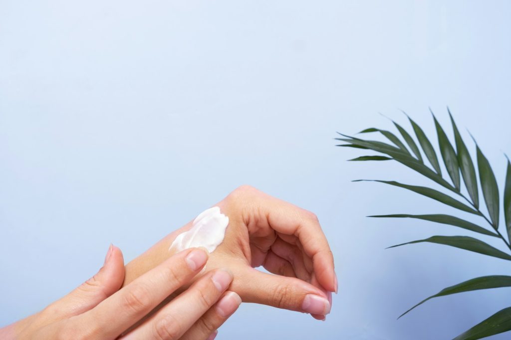 Moisturizing care skincare hand cream for healing complicated troubled skin type